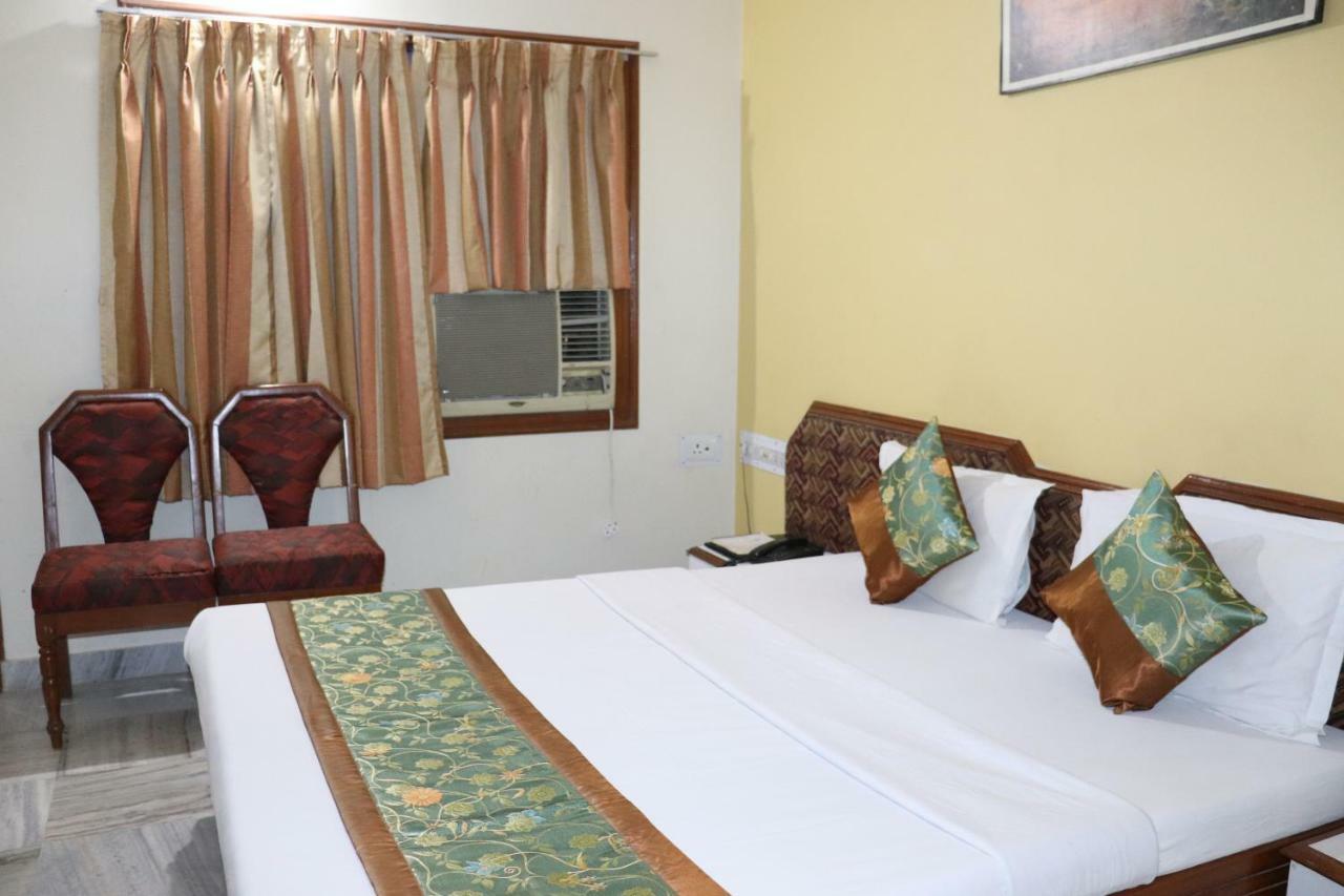 Geetco Hotel Jalor Dış mekan fotoğraf