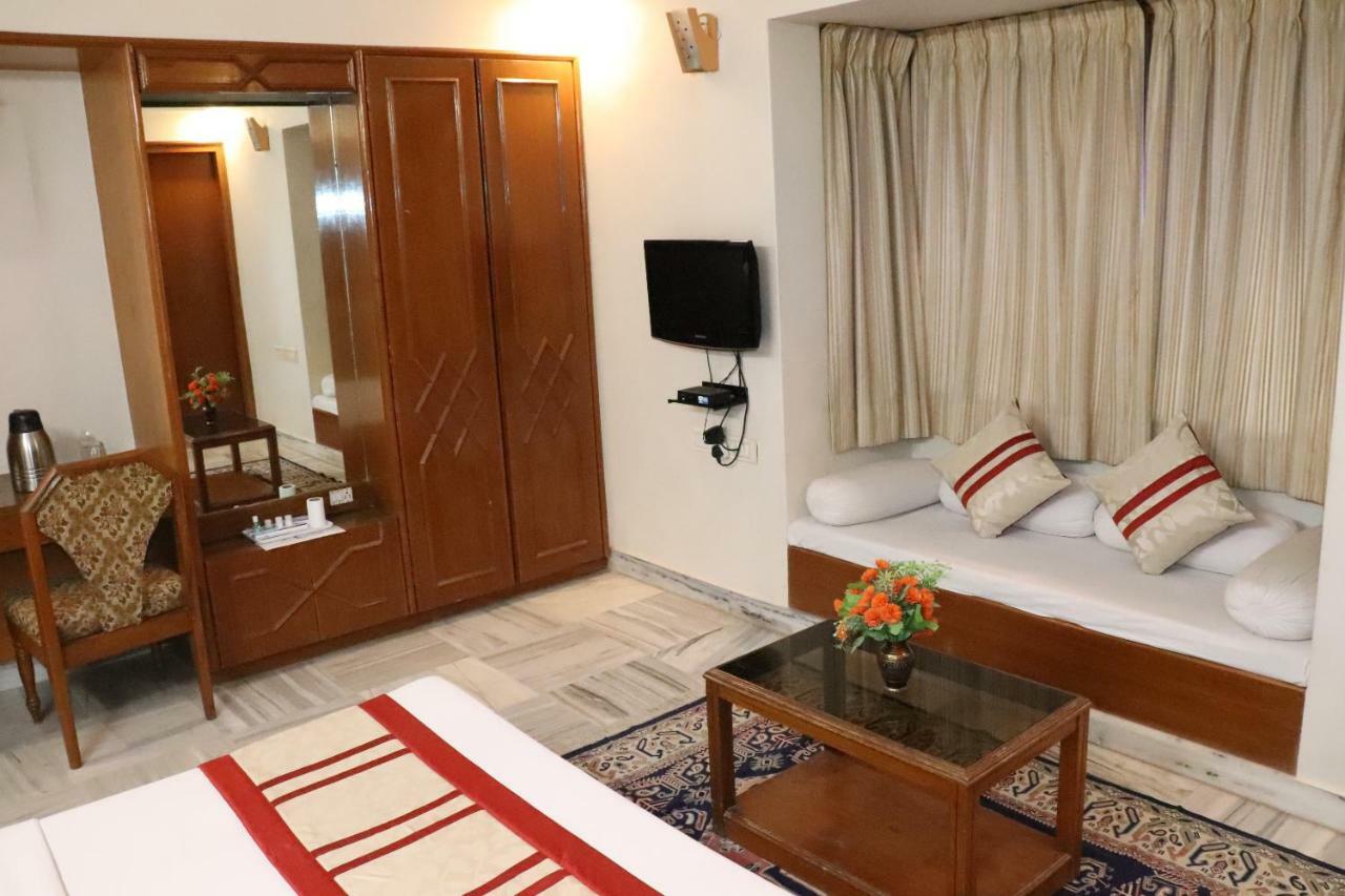 Geetco Hotel Jalor Dış mekan fotoğraf