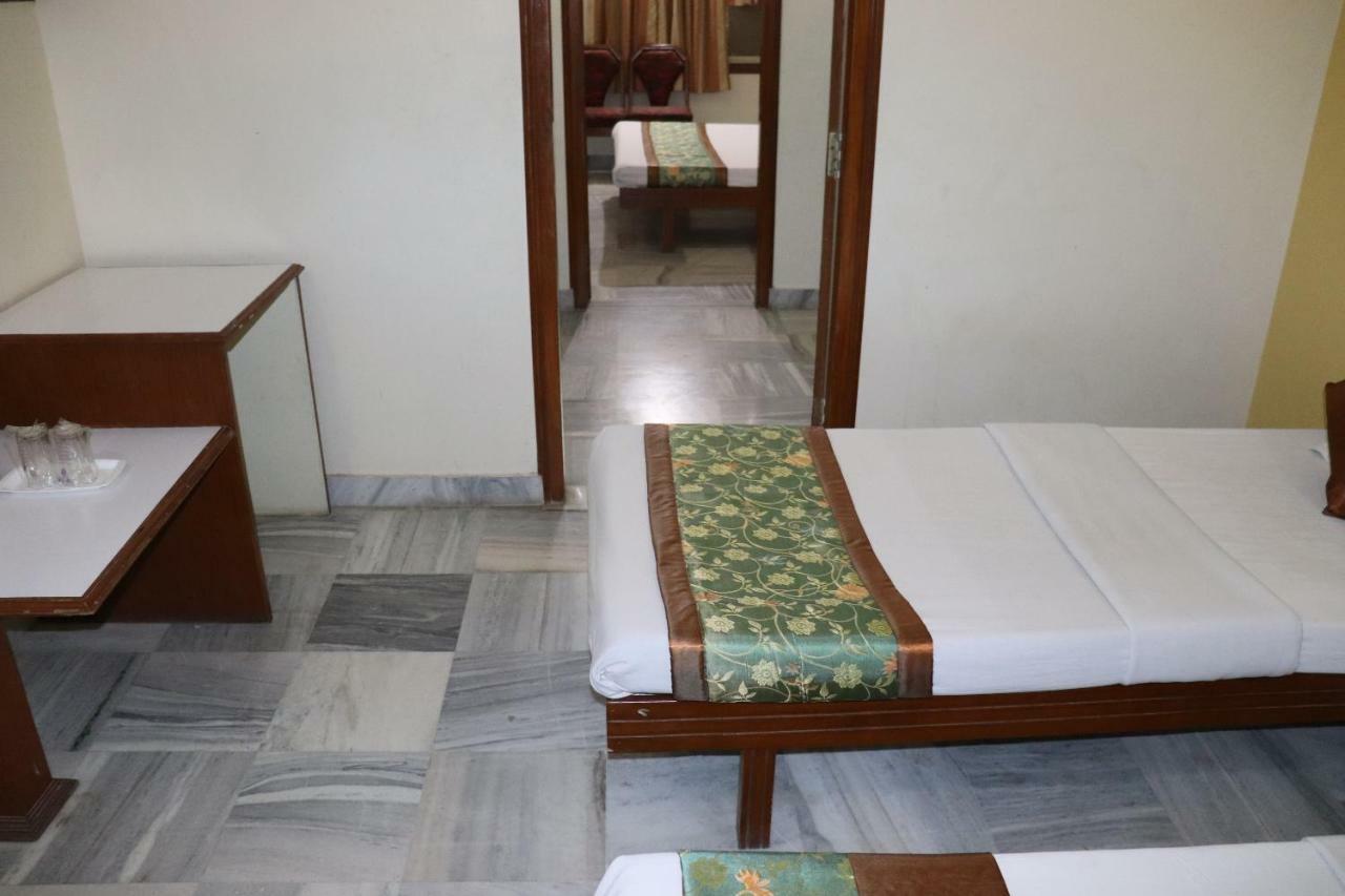 Geetco Hotel Jalor Dış mekan fotoğraf